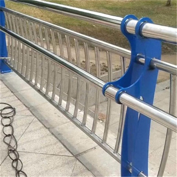 不銹鋼復合管護欄 廠家直銷,質優價廉